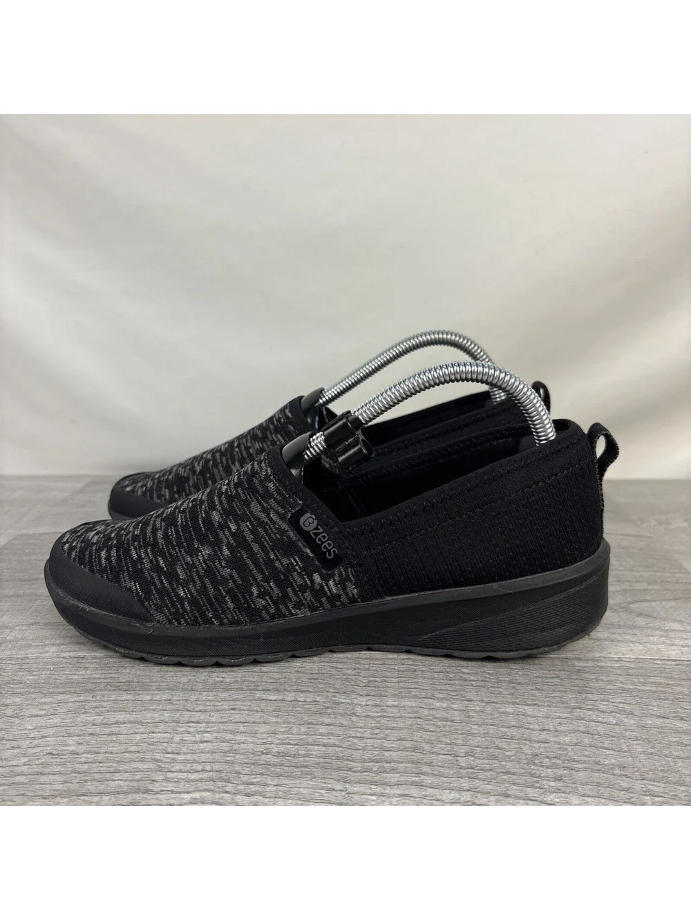 Bzees Glee Slip-On Comfort Shoes Black/Gray Size 8M